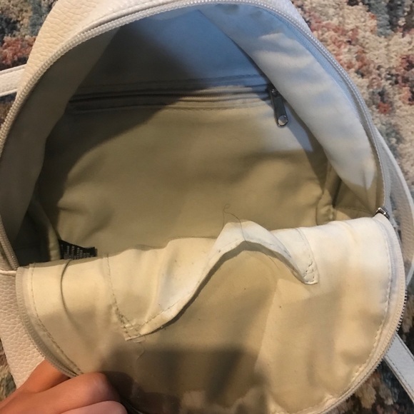 Off white backpack - Picture 2 of 2